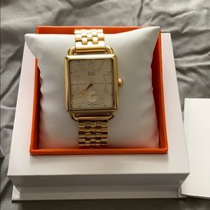 Gold Movado Watch - Model 7101408